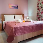 Philoxenia Apartment *