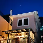 Philoxenia Apartment *